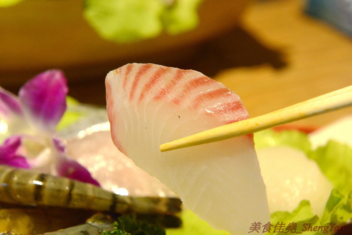 [台中梧棲]鍋全 日式涮涮鍋 – 梧棲新開幕的平價日式涮涮鍋,食材新鮮,價格平實,份量充足,飲料、冰品也是無限供應,6/9以前慶祝開幕消費全面85折。