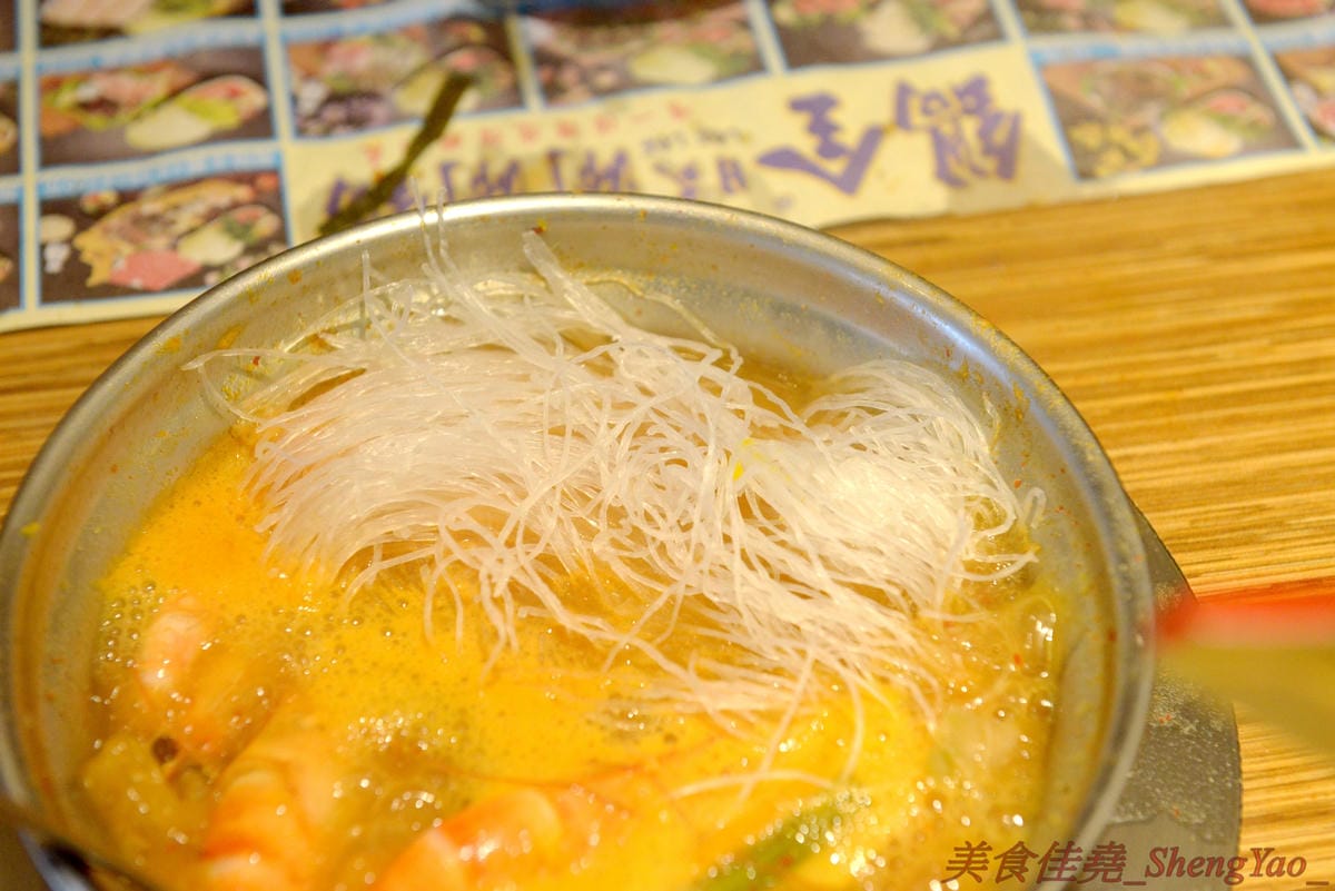 [台中梧棲]鍋全 日式涮涮鍋 – 梧棲新開幕的平價日式涮涮鍋,食材新鮮,價格平實,份量充足,飲料、冰品也是無限供應,6/9以前慶祝開幕消費全面85折。