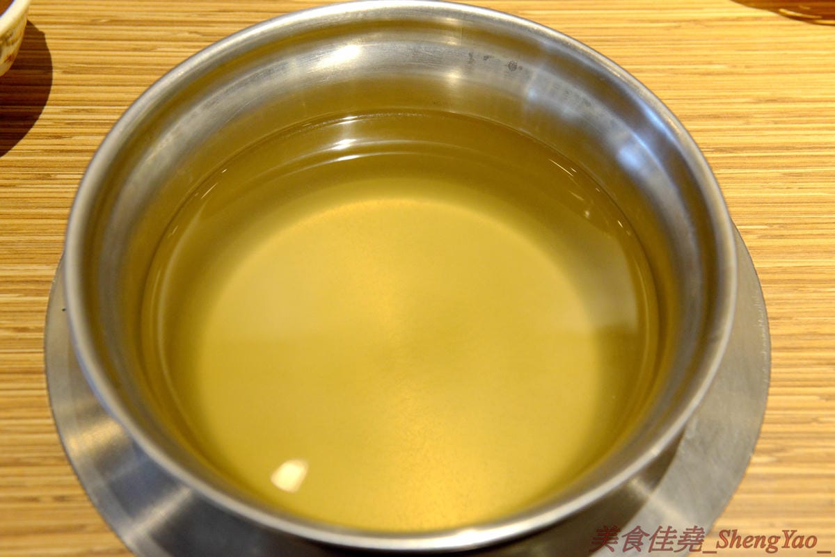 [台中梧棲]鍋全 日式涮涮鍋 – 梧棲新開幕的平價日式涮涮鍋,食材新鮮,價格平實,份量充足,飲料、冰品也是無限供應,6/9以前慶祝開幕消費全面85折。