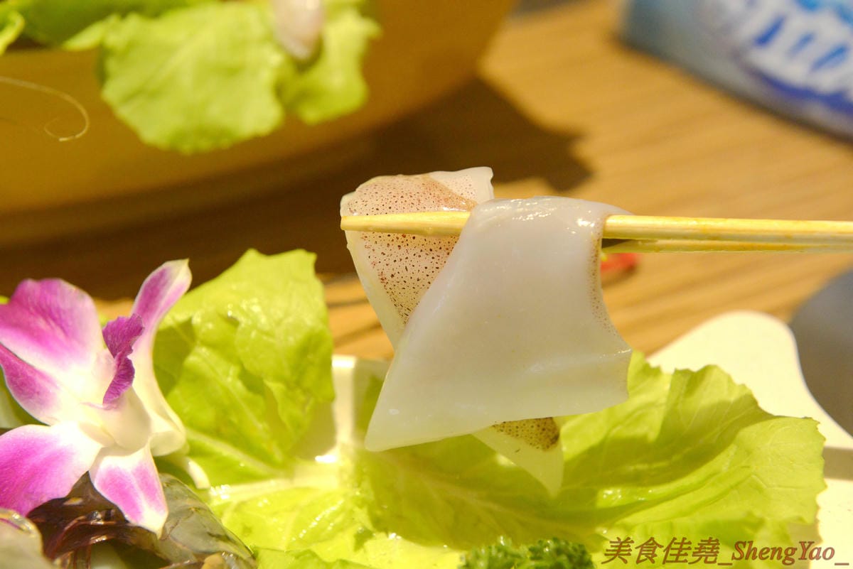[台中梧棲]鍋全 日式涮涮鍋 – 梧棲新開幕的平價日式涮涮鍋,食材新鮮,價格平實,份量充足,飲料、冰品也是無限供應,6/9以前慶祝開幕消費全面85折。