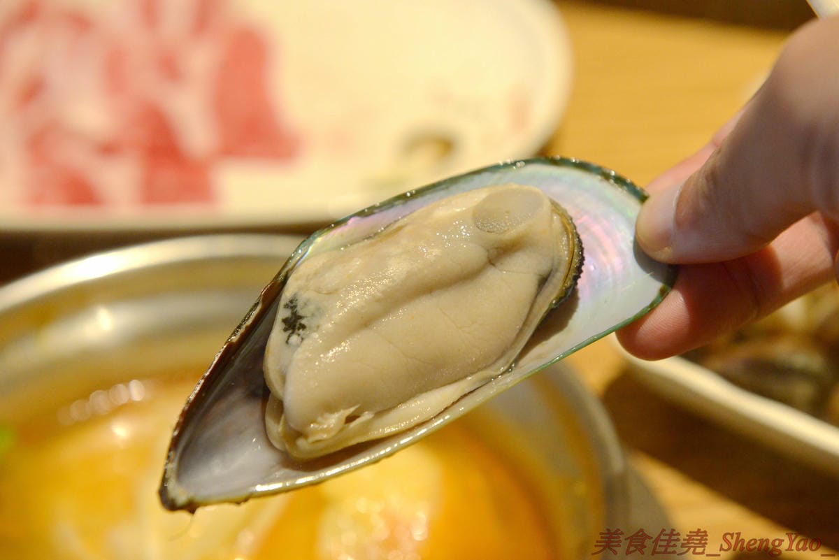 [台中梧棲]鍋全 日式涮涮鍋 – 梧棲新開幕的平價日式涮涮鍋,食材新鮮,價格平實,份量充足,飲料、冰品也是無限供應,6/9以前慶祝開幕消費全面85折。