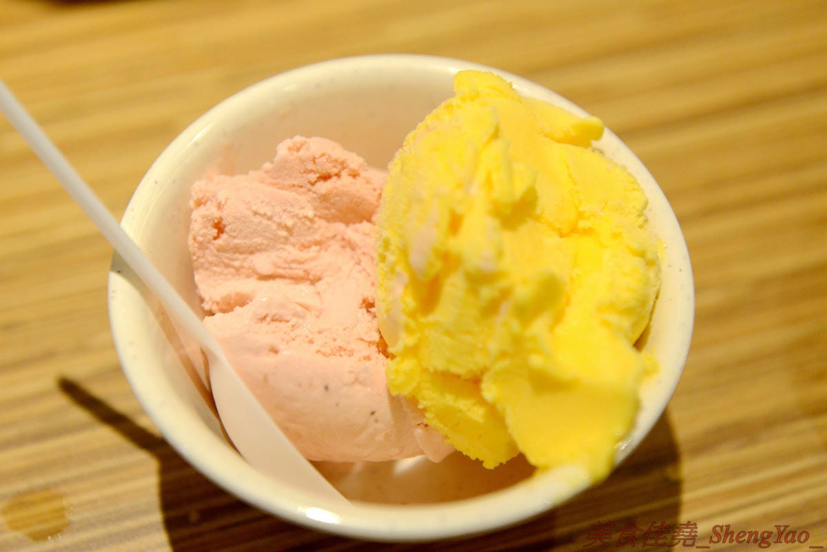 [台中梧棲]鍋全 日式涮涮鍋 – 梧棲新開幕的平價日式涮涮鍋,食材新鮮,價格平實,份量充足,飲料、冰品也是無限供應,6/9以前慶祝開幕消費全面85折。