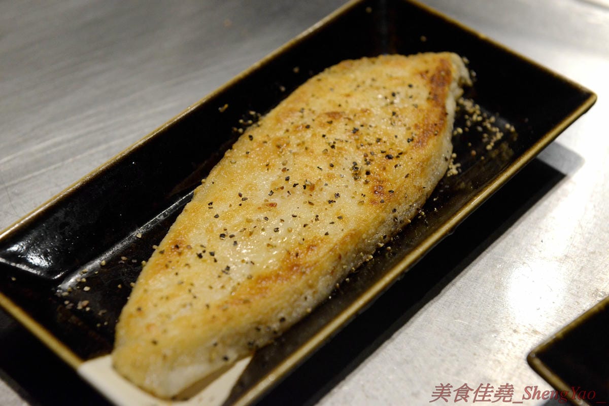 [台中梧棲]沐鐵板燒 – 梧棲第一家鐵板燒,7/16號開幕,價格平價,店內白飯、湯品和飲料皆無限供應,大推蔥爆鮮蚵、蝦仁等海鮮部份,好吃夠味很下飯。(7/16-7/31開幕期間用餐打卡粉絲團按讚送精緻小