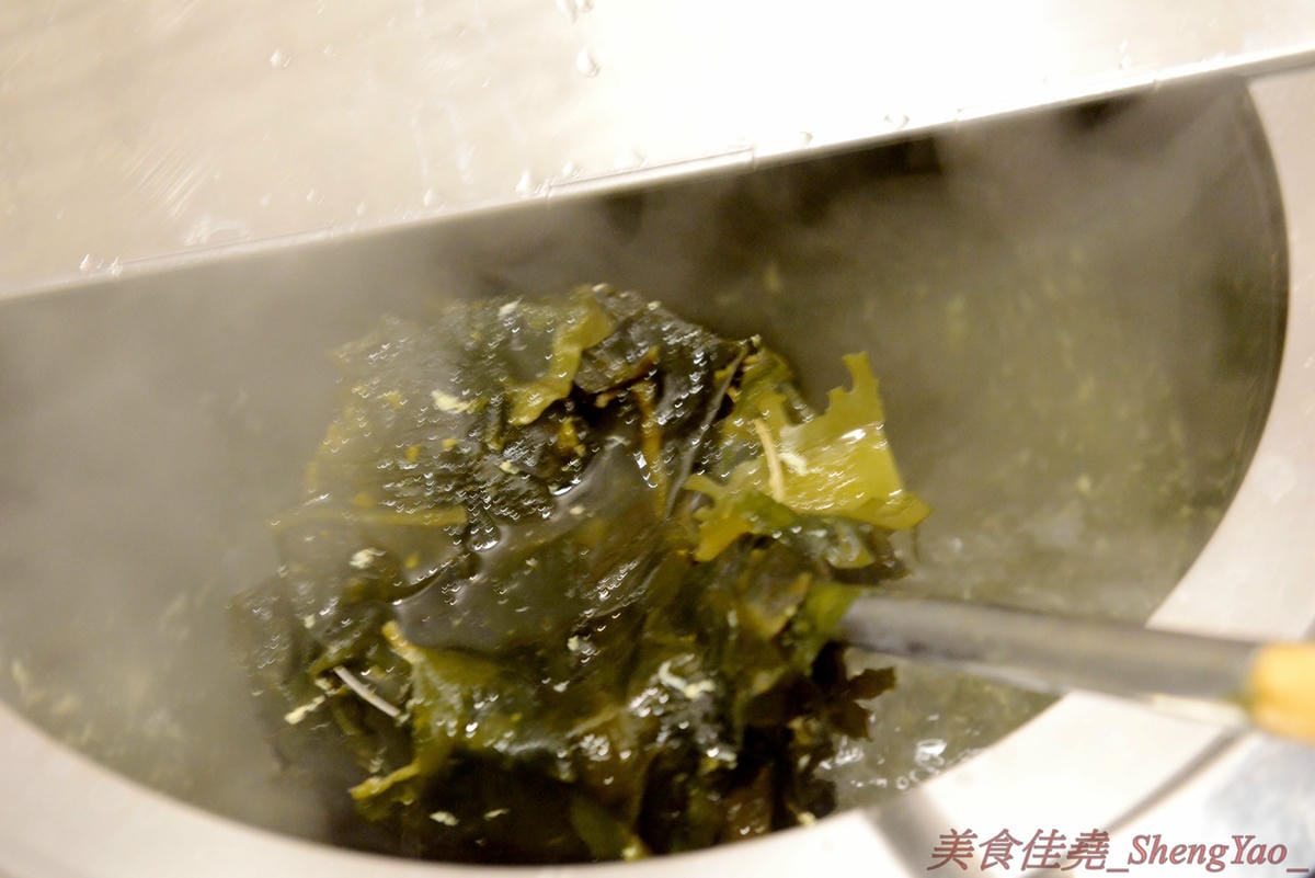 [台中梧棲]沐鐵板燒 – 梧棲第一家鐵板燒,7/16號開幕,價格平價,店內白飯、湯品和飲料皆無限供應,大推蔥爆鮮蚵、蝦仁等海鮮部份,好吃夠味很下飯。(7/16-7/31開幕期間用餐打卡粉絲團按讚送精緻小