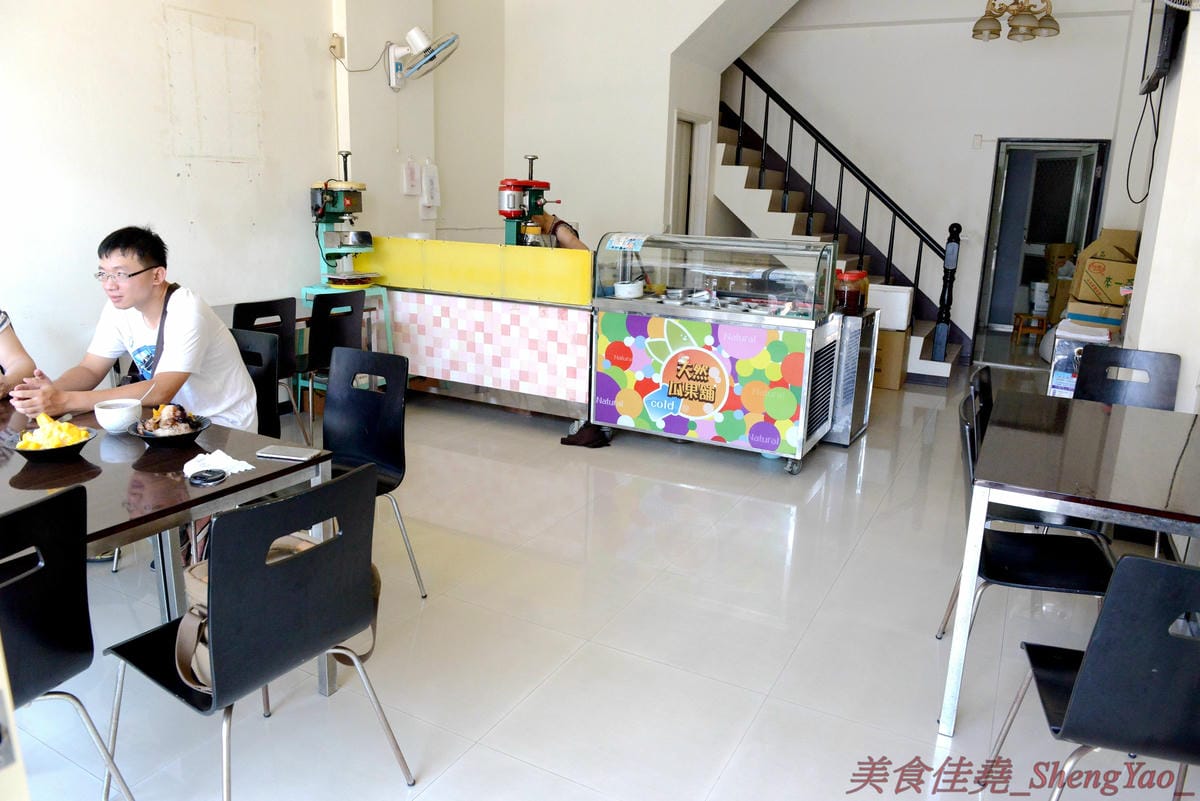 [台中梧棲]大庄廟口剉冰 – 梧棲在地網友推薦的好吃芒果牛奶冰,芒果非常甜,冰品價格很便宜,清冰15元,三種冰30元。