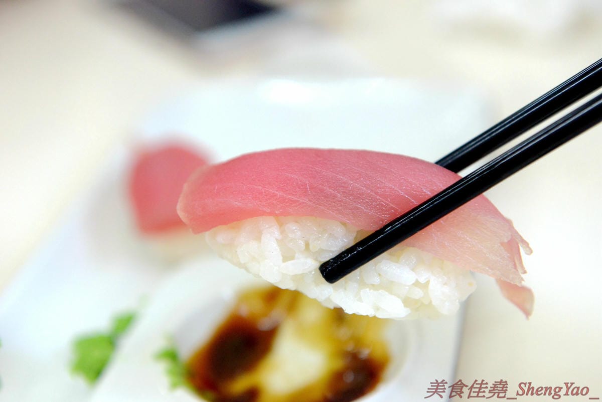 [台中清水]三裕壽司 – 應該是清水目前唯一一家有賣日式料理的店,價格便宜,招牌生魚片丼飯只要100元,C/P值還不錯。
