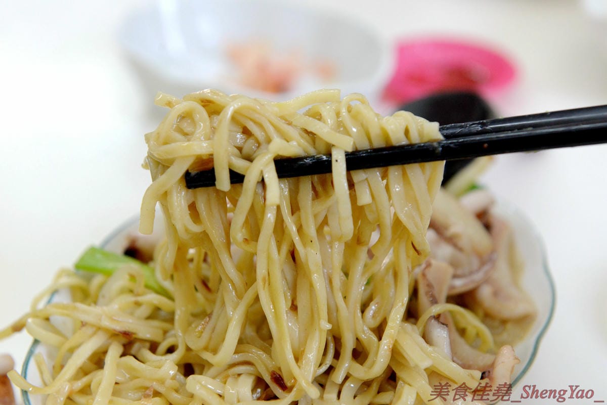 [台中清水]三裕壽司 – 應該是清水目前唯一一家有賣日式料理的店,價格便宜,招牌生魚片丼飯只要100元,C/P值還不錯。
