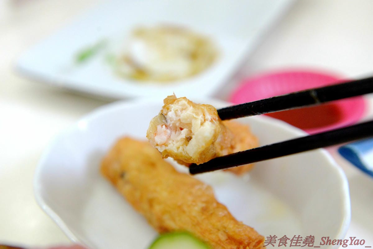 [台中清水]三裕壽司 – 應該是清水目前唯一一家有賣日式料理的店,價格便宜,招牌生魚片丼飯只要100元,C/P值還不錯。
