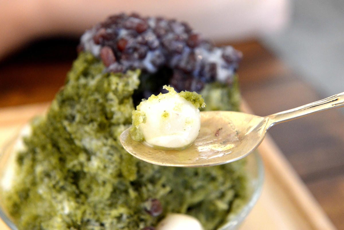 [台中清水]Yorimichi 順道菓子店 – 清水新開幕,台中海線第一家日式刨冰、泡芙專賣店,老闆娘放棄空姐職業遠赴日本學習甜點製作,店內日式刨冰和泡芙的口感及味道充滿驚奇,裝潢帶有淡淡復古氣