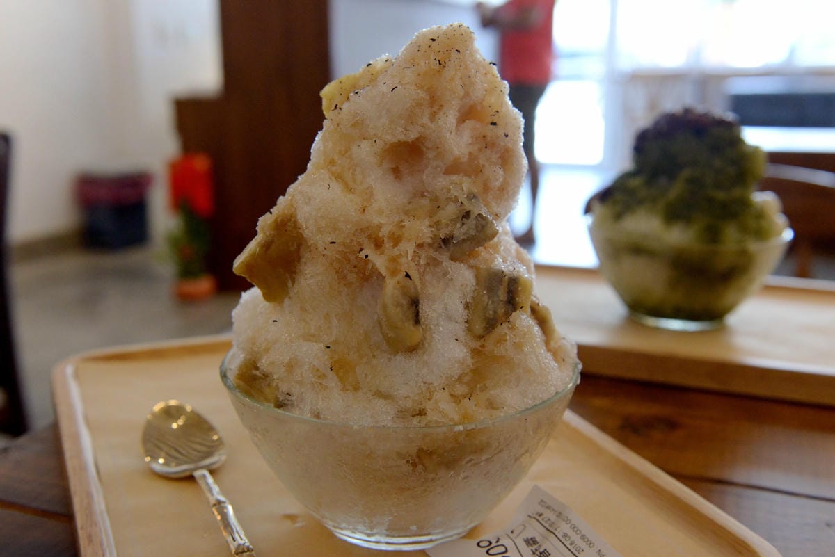 [台中清水]Yorimichi 順道菓子店 – 清水新開幕,台中海線第一家日式刨冰、泡芙專賣店,老闆娘放棄空姐職業遠赴日本學習甜點製作,店內日式刨冰和泡芙的口感及味道充滿驚奇,裝潢帶有淡淡復古氣