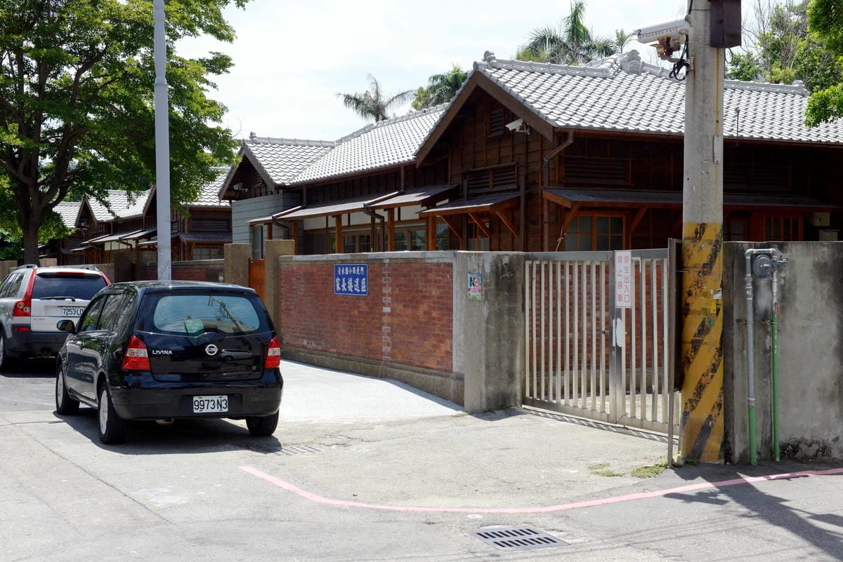 [台中清水]Yorimichi 順道菓子店 – 清水新開幕,台中海線第一家日式刨冰、泡芙專賣店,老闆娘放棄空姐職業遠赴日本學習甜點製作,店內日式刨冰和泡芙的口感及味道充滿驚奇,裝潢帶有淡淡復古氣