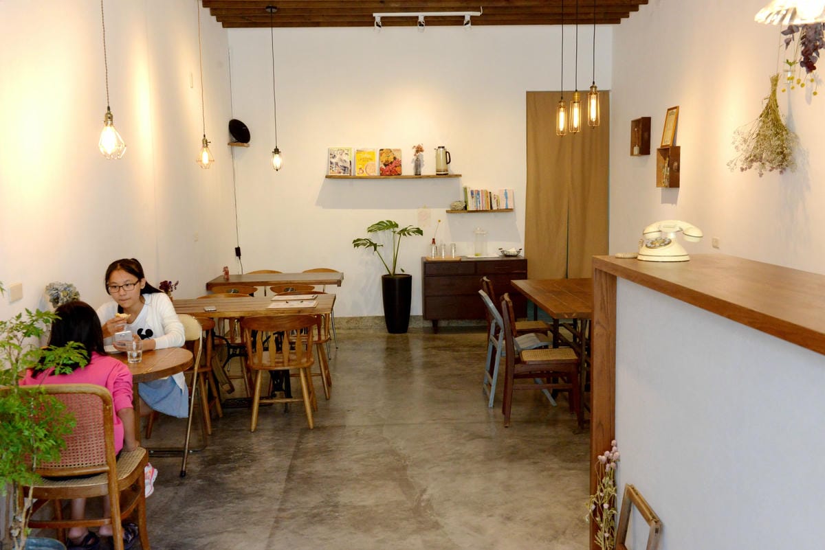[台中清水]Yorimichi 順道菓子店 – 清水新開幕,台中海線第一家日式刨冰、泡芙專賣店,老闆娘放棄空姐職業遠赴日本學習甜點製作,店內日式刨冰和泡芙的口感及味道充滿驚奇,裝潢帶有淡淡復古氣