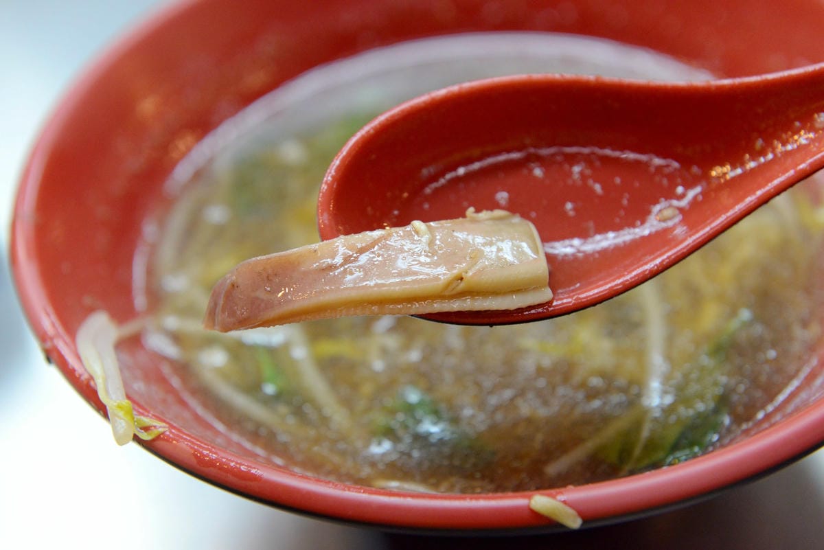 [基隆仁愛]林家祖傳沙茶魷魚羹 & 福記小吃 – “仁愛市場”美食名攤,祖傳湯頭的沙茶魷魚羹 & 美食節目推薦的炒飯。