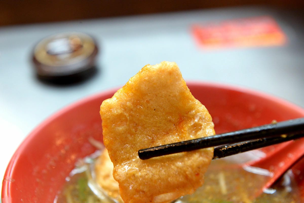 [基隆仁愛]林家祖傳沙茶魷魚羹 & 福記小吃 – “仁愛市場”美食名攤,祖傳湯頭的沙茶魷魚羹 & 美食節目推薦的炒飯。