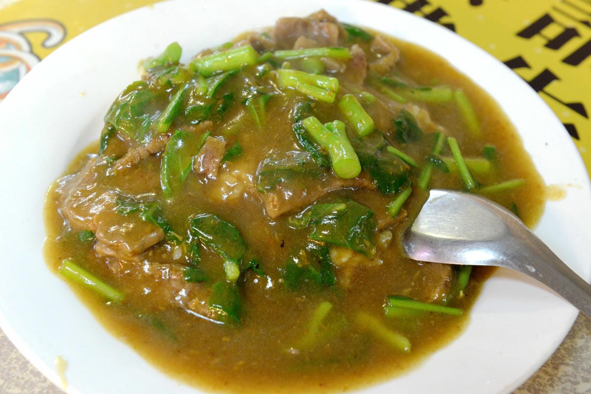 [基隆仁愛]林家祖傳沙茶魷魚羹 & 福記小吃 – “仁愛市場”美食名攤,祖傳湯頭的沙茶魷魚羹 & 美食節目推薦的炒飯。