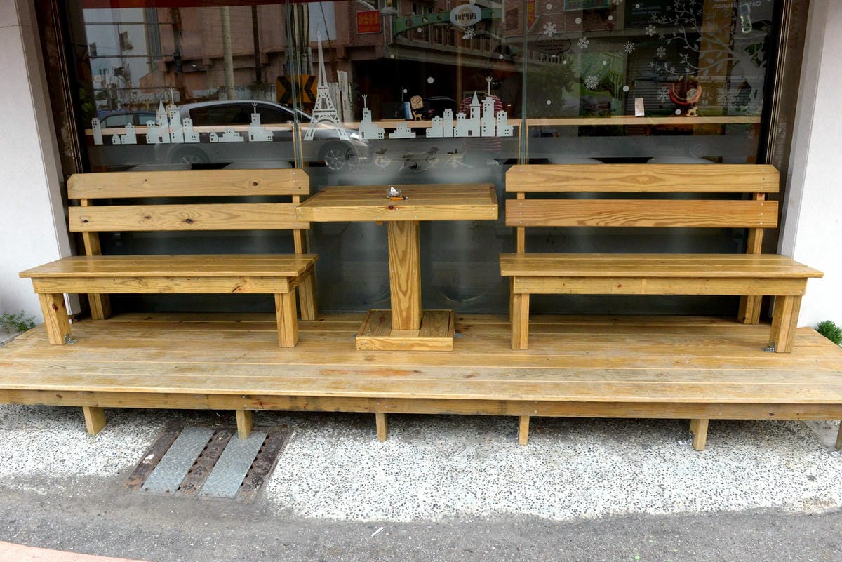 [台中沙鹿]小小迷路 – 從越界到小小迷路,重新再出發,餐點整個換過變得更好吃了,用餐環境舒適悠閒,給人一種放鬆心情,店家也非常用心在經營,值得推薦。(9/15前消費滿200元可選點心系列一份)
