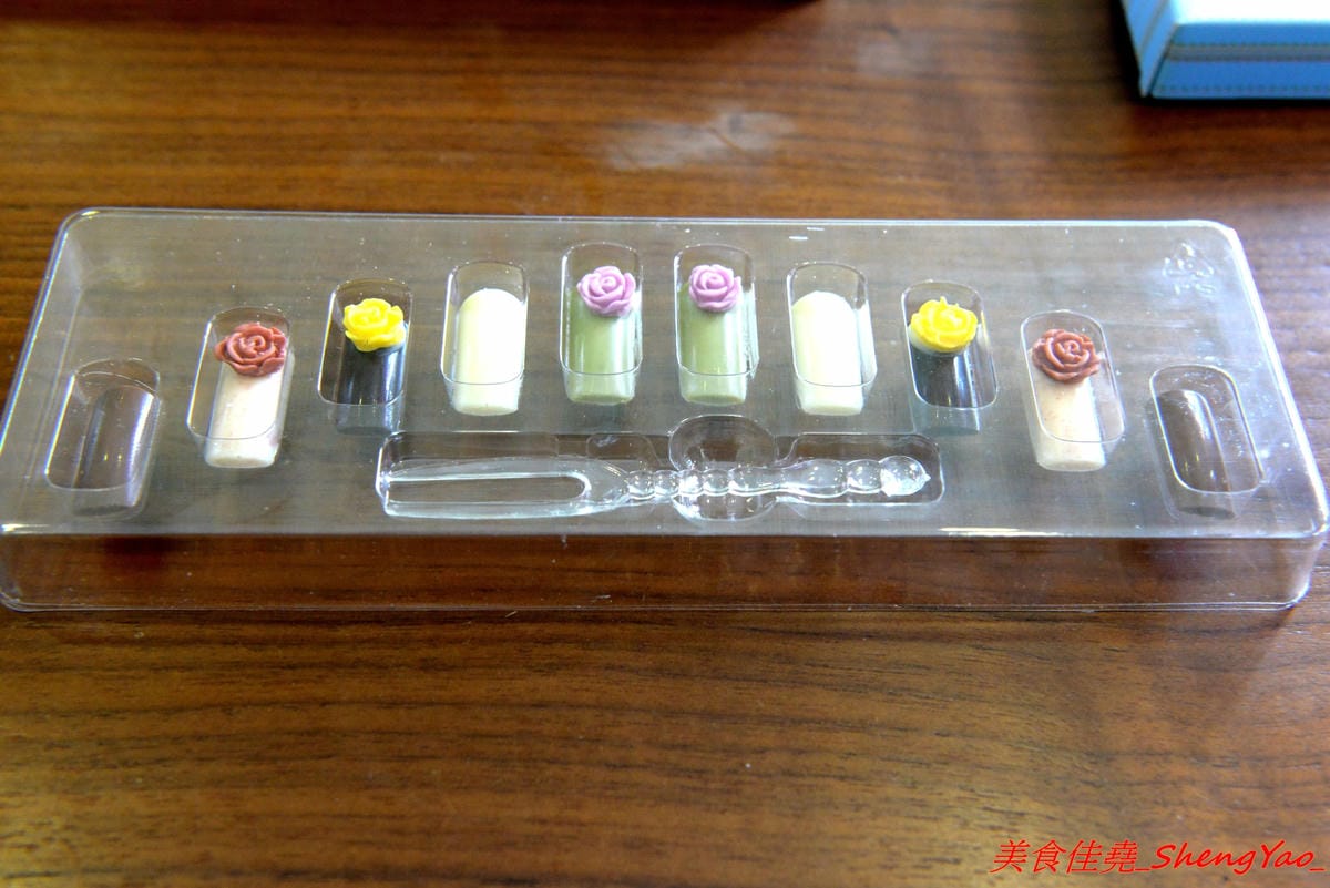 [台中大甲]台灣女神巧克力工房 – 台灣首款美甲造型的巧克力,女性族群量身打造,份量輕巧、熱量低,適合想吃巧克力但又怕吃太多會發胖的女生,目前還有推出中秋節禮盒(店家邀約)。