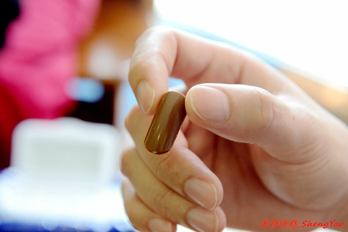 [台中大甲]台灣女神巧克力工房 – 台灣首款美甲造型的巧克力,女性族群量身打造,份量輕巧、熱量低,適合想吃巧克力但又怕吃太多會發胖的女生,目前還有推出中秋節禮盒(店家邀約)。