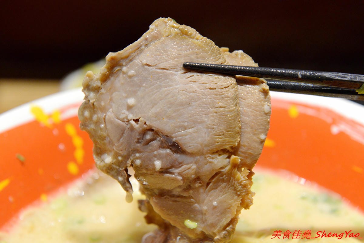 [台中大甲]豚將拉麵大甲日南店 – 大甲日南新開的高C/P值平價拉麵店,拉麵最便宜只要55元,湯頭水準不差,平日還可享有無限次加麵,位在日南火車站附近,吃完還可以逛古蹟日南車站、走走九張犁散