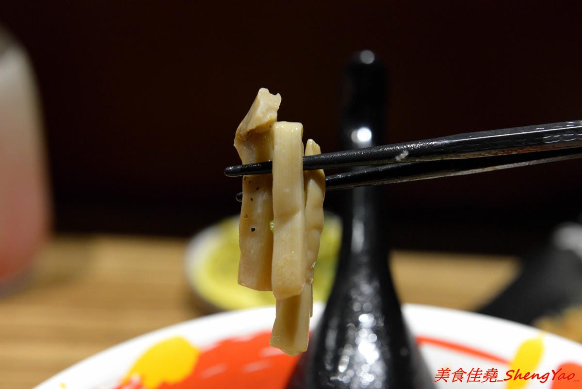 [台中大甲]豚將拉麵大甲日南店 – 大甲日南新開的高C/P值平價拉麵店,拉麵最便宜只要55元,湯頭水準不差,平日還可享有無限次加麵,位在日南火車站附近,吃完還可以逛古蹟日南車站、走走九張犁散