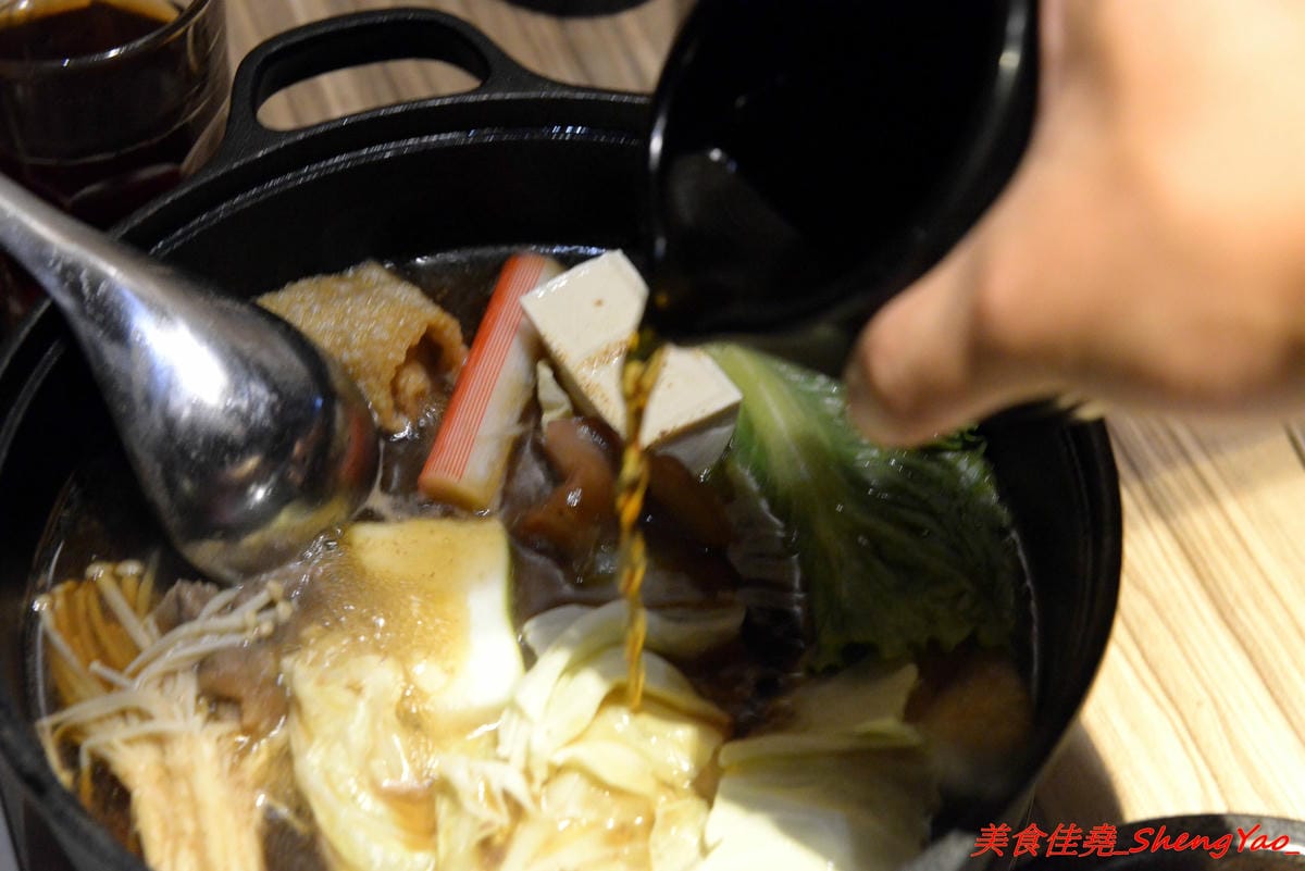 [台中沙鹿]十二段鍋物 – 彰化開上來的精緻鍋物餐廳,迷你版”輕井澤”,店內氣氛佳,用餐不限時間,東西還不錯吃,食材新鮮,價位也不會太貴,目前消費後填問券調查表就有送85折優待券一張。