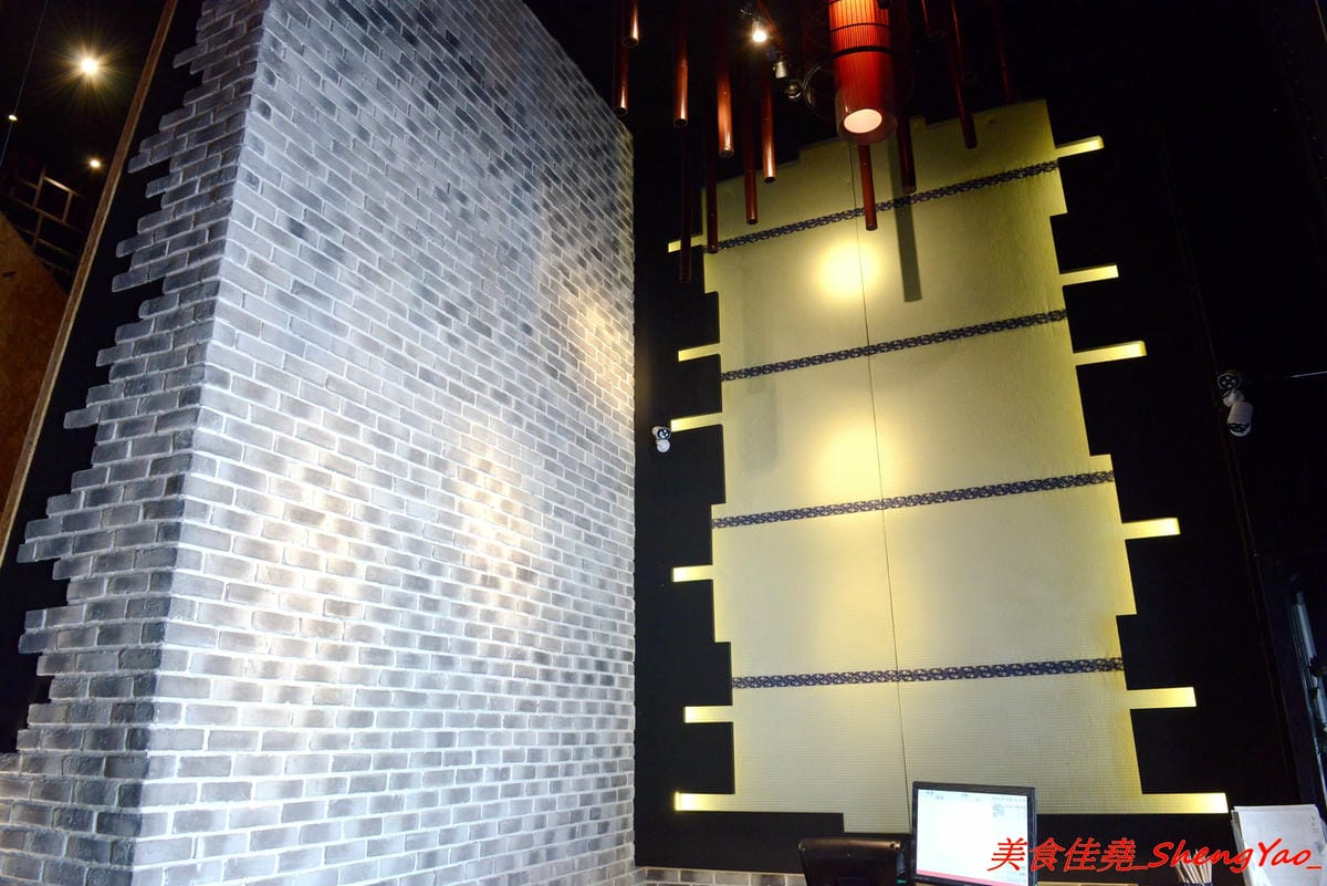 [台中沙鹿]十二段鍋物 – 彰化開上來的精緻鍋物餐廳,迷你版”輕井澤”,店內氣氛佳,用餐不限時間,東西還不錯吃,食材新鮮,價位也不會太貴,目前消費後填問券調查表就有送85折優待券一張。