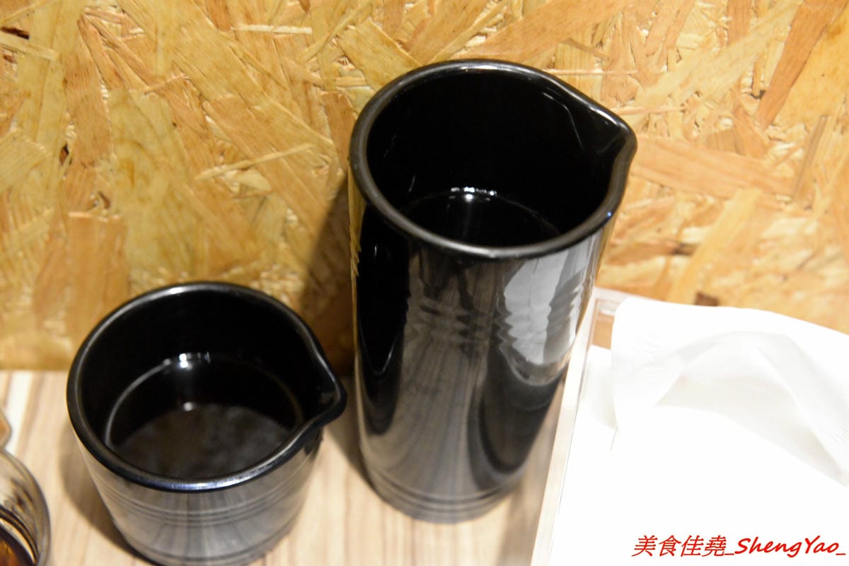 [台中沙鹿]十二段鍋物 – 彰化開上來的精緻鍋物餐廳,迷你版”輕井澤”,店內氣氛佳,用餐不限時間,東西還不錯吃,食材新鮮,價位也不會太貴,目前消費後填問券調查表就有送85折優待券一張。