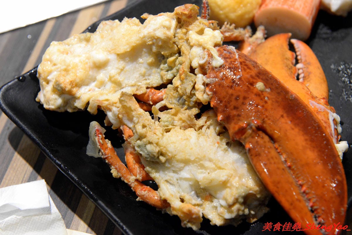 [基隆中正]魯山人和風壽喜鍋物 – 基隆好吃的壽喜燒鍋物吃到飽,海鮮食材新鮮、肉類品質不錯,自助吧東西豐富,相對價位合理,晚上還可以看夜景,聚餐好地方。(已歇業)