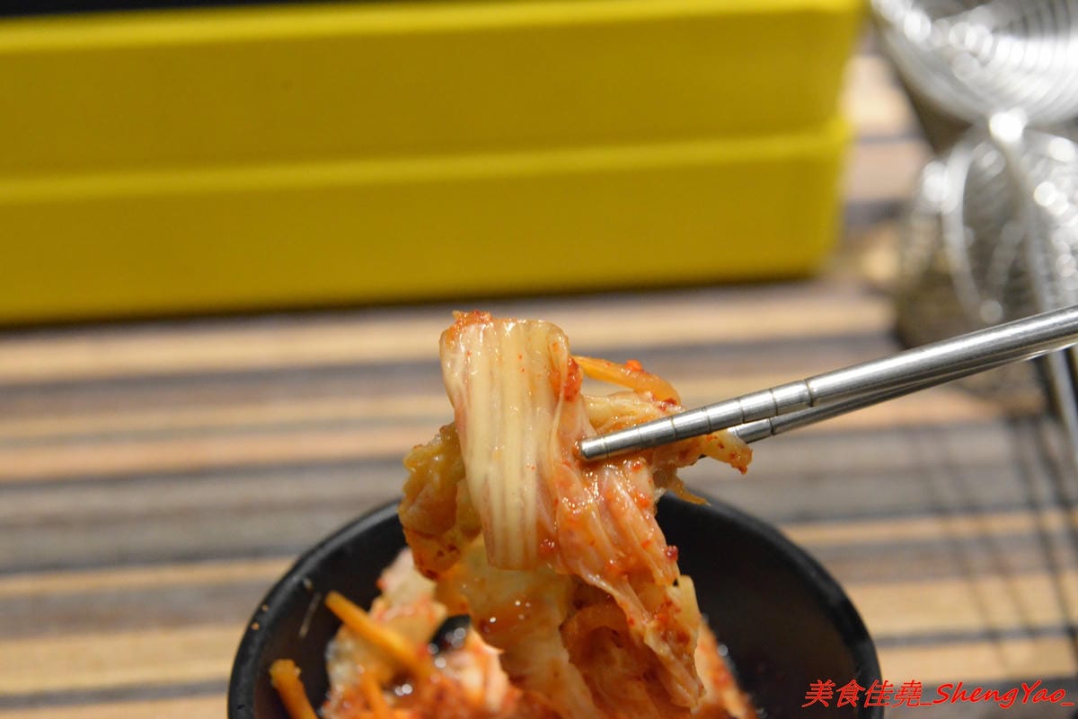 [基隆中正]魯山人和風壽喜鍋物 – 基隆好吃的壽喜燒鍋物吃到飽,海鮮食材新鮮、肉類品質不錯,自助吧東西豐富,相對價位合理,晚上還可以看夜景,聚餐好地方。(已歇業)