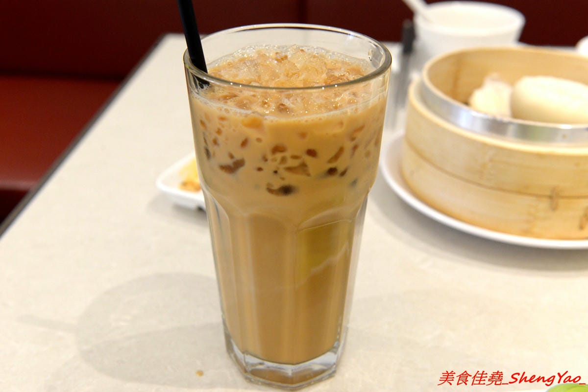 [台中西屯]銅鑼灣文記港式餐廳 – 台中又一新開幕的港式餐廳,師傅是香港人,餐點口味道地且還不錯吃,價位相當親民,位在老虎城附近,吃完剛好可以看電影。