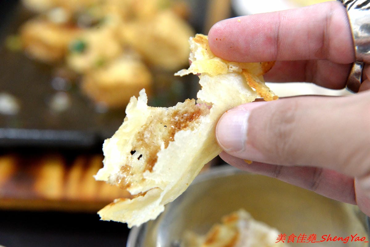 [台中沙鹿]鮮饌香精緻炒飯專賣店 – 靜宜商圈新開的炒飯專賣店,餐點種類非常多,老闆很有創意,光炒飯口味就多達近20種,店內有提供免費飲料,加麵加飯不加價,非常適合小資族和學生族群們。(店