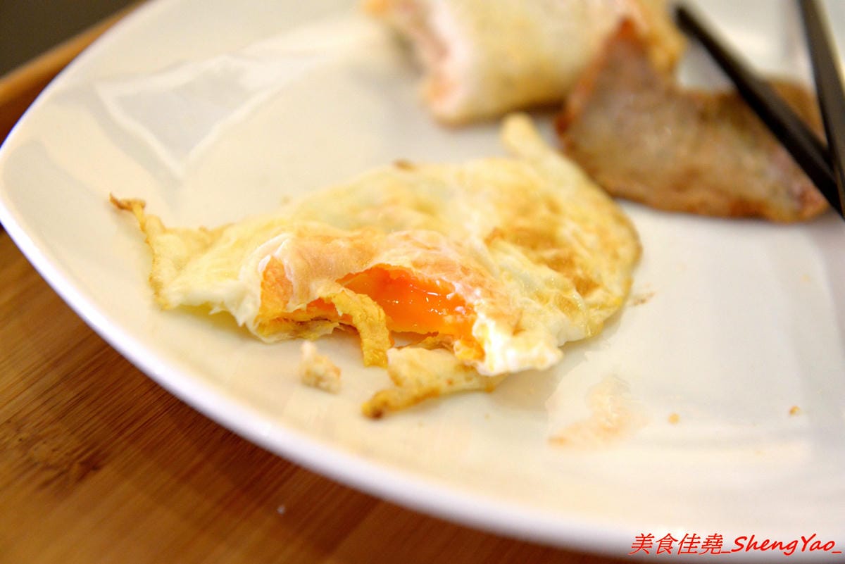 [台中沙鹿]南瓜咖啡Pumpkin Cafe – 南瓜咖啡換人經營了,新的老闆原本在梧棲開生鮮超市,食材運用上非常講究,大推小火鍋,湯頭好喝,蔬果食材新鮮,飯是糙米飯,一鍋170元還附飲料和甜點超划算的,10月