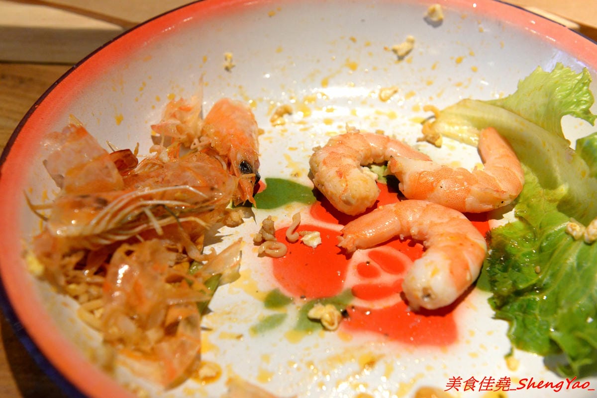 [台中沙鹿]金福氣南洋食堂 – “金福氣南洋食堂”在沙鹿開分店了,不用跑台中市區也吃得到彩虹起司啦復古懷舊風的裝潢十分有特色,蠻適合拍照的,位在靜宜大學斜對面,交通方便。(已歇業)