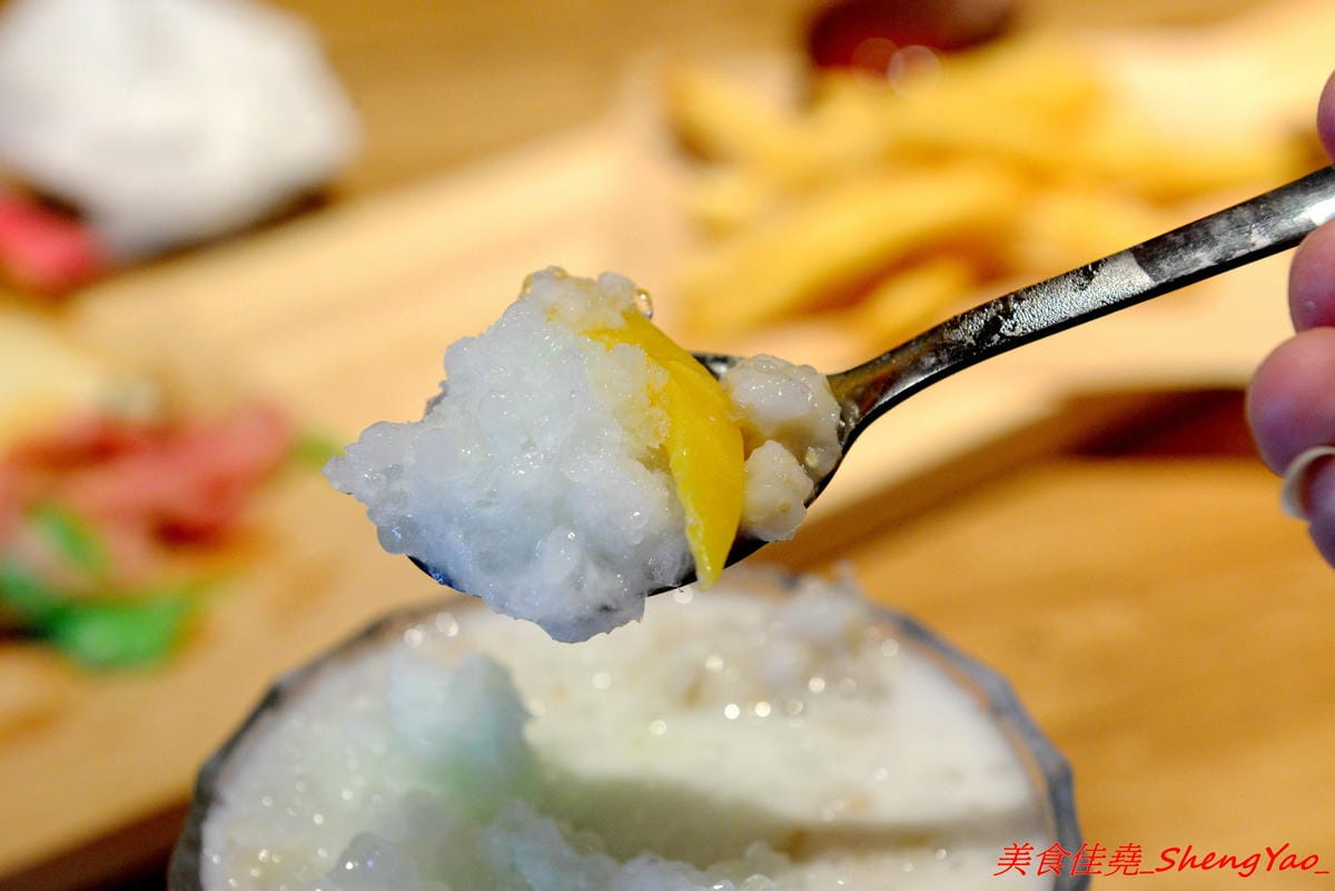 [台中沙鹿]金福氣南洋食堂 – “金福氣南洋食堂”在沙鹿開分店了,不用跑台中市區也吃得到彩虹起司啦復古懷舊風的裝潢十分有特色,蠻適合拍照的,位在靜宜大學斜對面,交通方便。(已歇業)