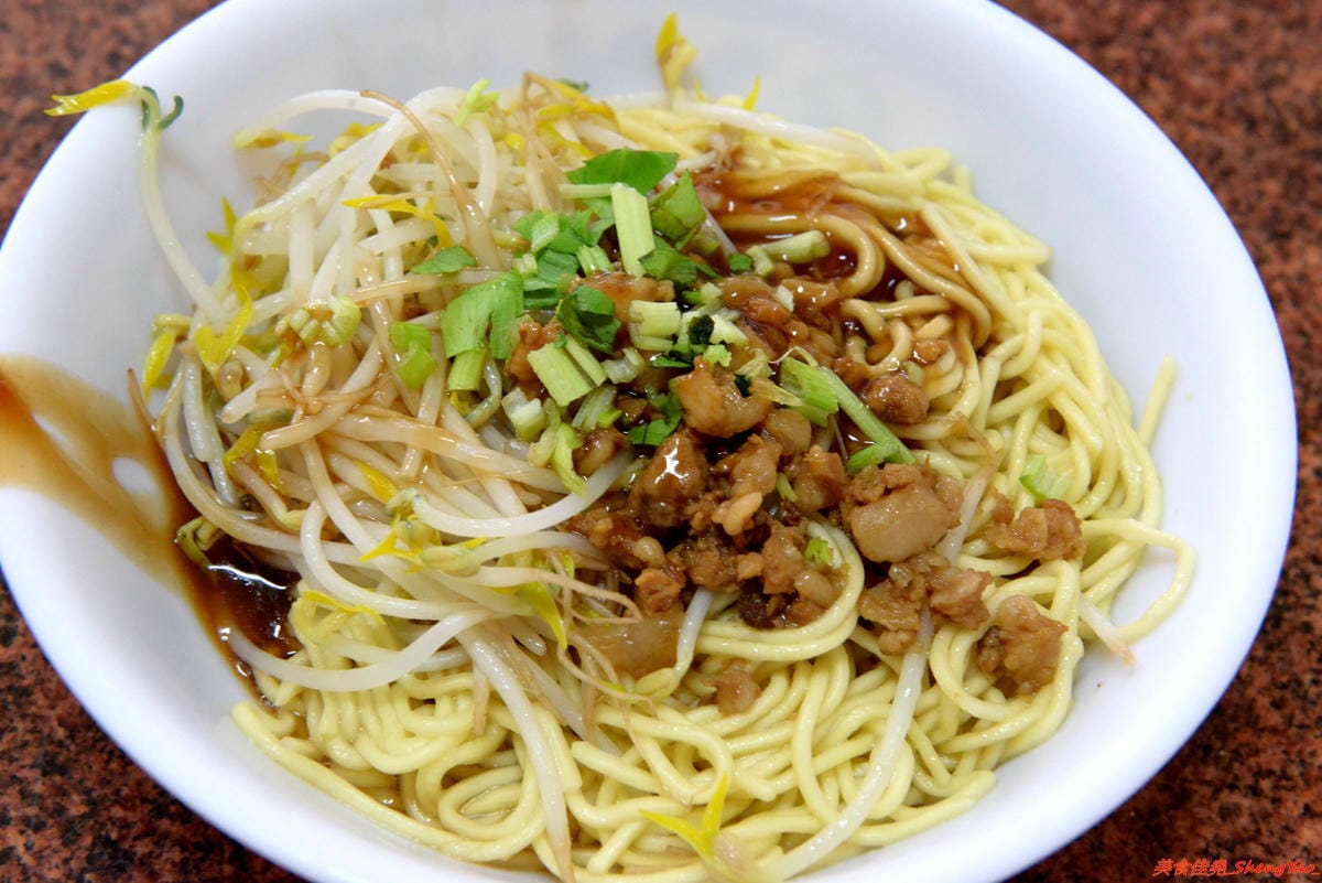 [台中梧棲]大庄肉圓 – 梧棲區公所旁40多年歷史的肉圓老店,口味和沙鹿肉圓不太相同,外皮不油、醬料對味,新推出肉圓蓋飯、肉圓蓋麵。