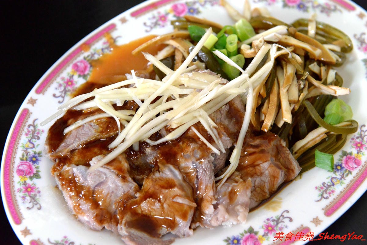 [台中清水]金門小吃店 – 清水在地人推薦美食,招牌鮮魚湯鮮甜好喝,魚肉美味可口,早上7點半開賣只賣到下午兩點半,想喝的話一定要提早來。