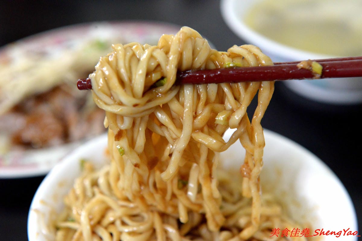 [台中清水]金門小吃店 – 清水在地人推薦美食,招牌鮮魚湯鮮甜好喝,魚肉美味可口,早上7點半開賣只賣到下午兩點半,想喝的話一定要提早來。