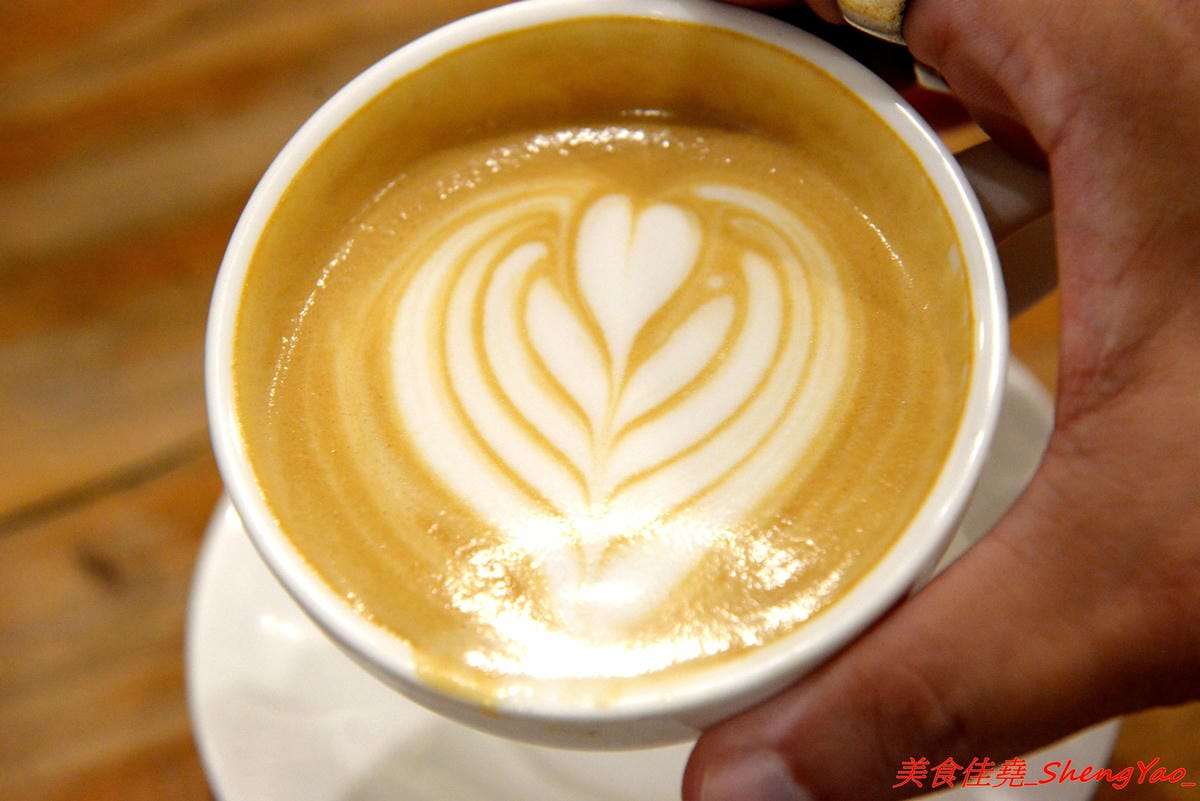 [台中沙鹿]KP CAFE 咖啡專門店 – 沙鹿超奇特的居家式咖啡店,有看過咖啡店放桌球檯的嗎 ?? 咖啡非常有水準,大推卡布奇諾,喝一口就會讓人愛上的迷人味道。(已歇業)