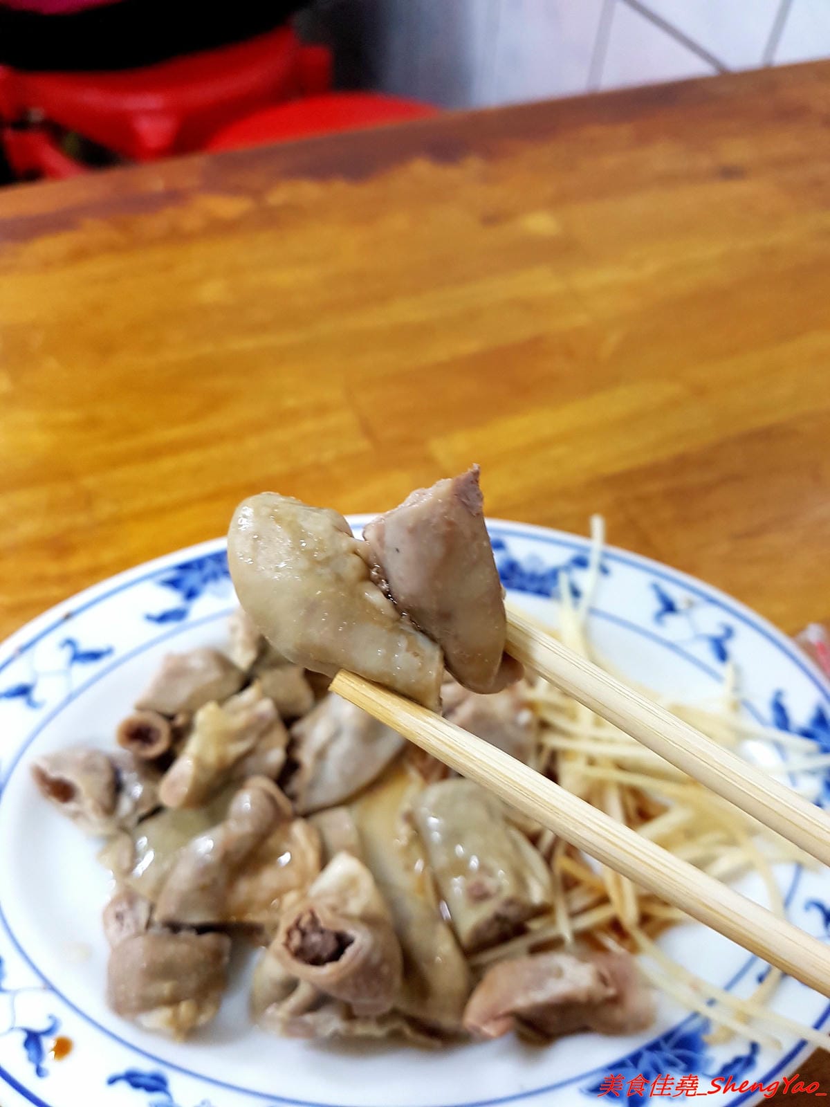 [台中沙鹿]福人街無名麵店 – 沙鹿在地人才知道的巷內美食,歷史悠久的無名老麵店,古早味乾麵淋上店家自製豆瓣醬非常夠味好吃,開到晚上12點,吃宵夜的好去處。