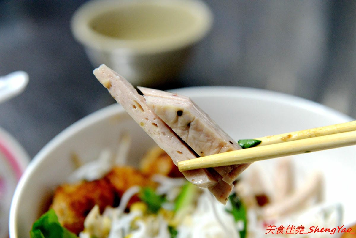 [台中沙鹿]阿蜜越南小吃 – 靜宜商圈巷弄內的平價越南小吃,口味不俗,炸春捲非常推薦,鮮魚酸辣湯也不錯。