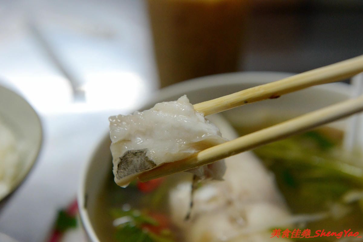 [台中沙鹿]阿蜜越南小吃 – 靜宜商圈巷弄內的平價越南小吃,口味不俗,炸春捲非常推薦,鮮魚酸辣湯也不錯。