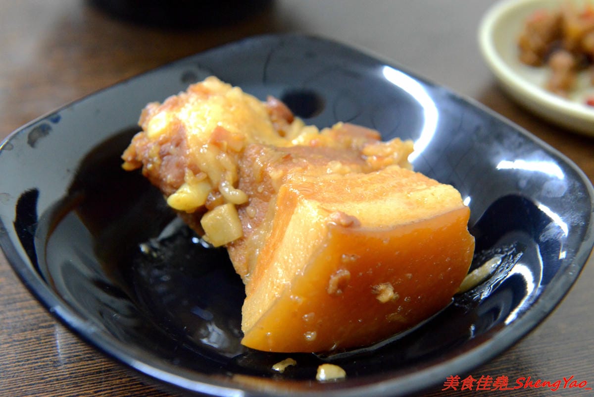 [台中沙鹿]丸魯肉飯/焢肉飯 – 沙鹿新的深夜食堂,大推魯肉飯,非常夠水準,不輸給一些台中知名的魯肉飯 !! 營業到凌晨兩點,吃宵夜的新去處。