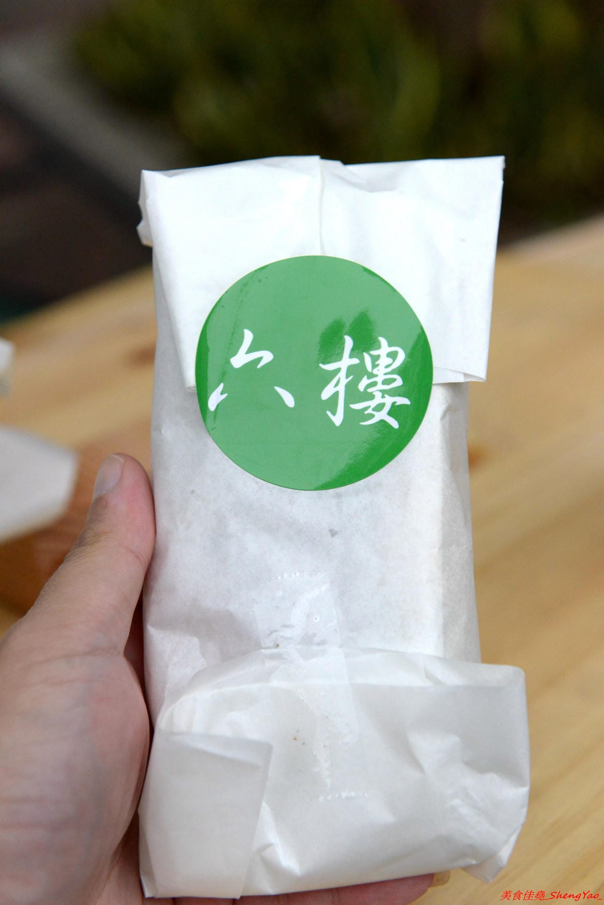 [台中西屯]六樓 手工佛卡夏三明治 – 文青風氣息的行動早餐車,用老偉士牌機車載來賣,手作佛卡夏三明治好好吃,每日限量15份,販售地點要看店家臉書粉絲頁公布。