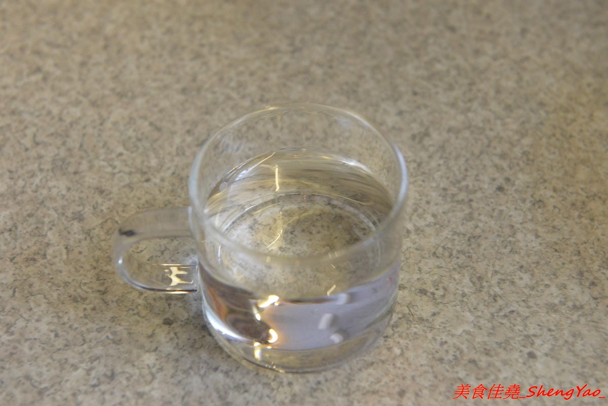 [台中清水]清水紫雲巖第一銀行旁無名冰品店 – 在地人才知道的佛心價格冰品店,大推粉圓豆花,炒糖糖水配上白粉圓,具有濃濃古早味,裏頭也有賣手沖咖啡,一杯將近300ml只賣百元不到的價格。