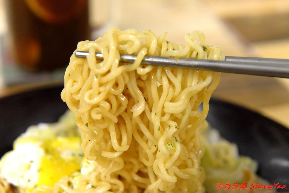 [台中清水]23弄咖啡館 – 清水新開的文創風咖啡店,店內有許多手作文創小物和雜貨,環境溫馨舒服,餐點分三個時段供餐分別由不同人負責,選擇性多。