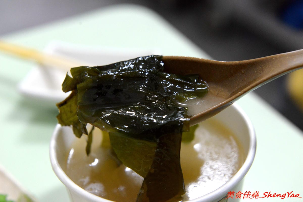 [台中清水]鮨二壽司屋 – 清水第二家生魚片、壽司專賣店,生魚片和壽司都可以客製化,魚肉食材頗新鮮,價格超便宜,C/P值非常高,店家生意很好,外帶建議先打電話預訂。(已歇業)