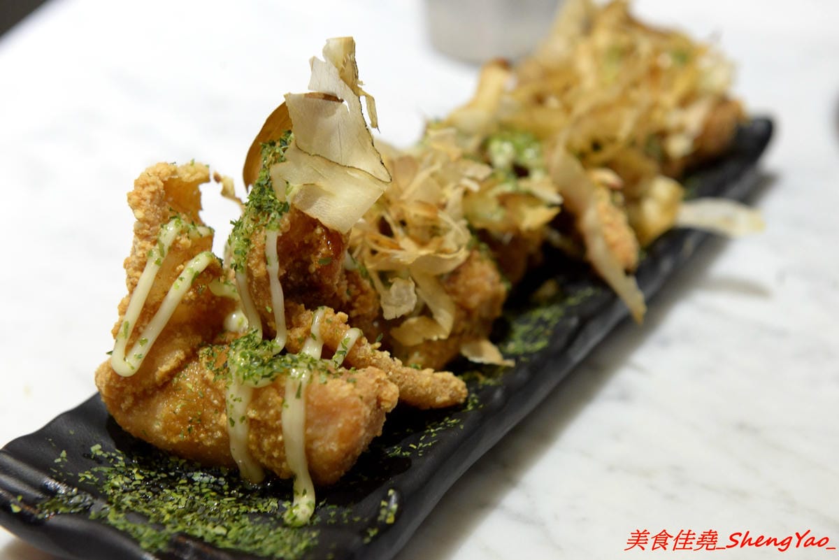 [台中西區]燒肉丼販 公益店 – 台北知名燒肉丼飯專賣店來台中開分店了,丼飯表現不俗,日式販賣機點餐頗有趣,店內有提供免費汽水、可樂無限暢飲,價位不算貴,還比台北旗艦店整個便宜20元。(已