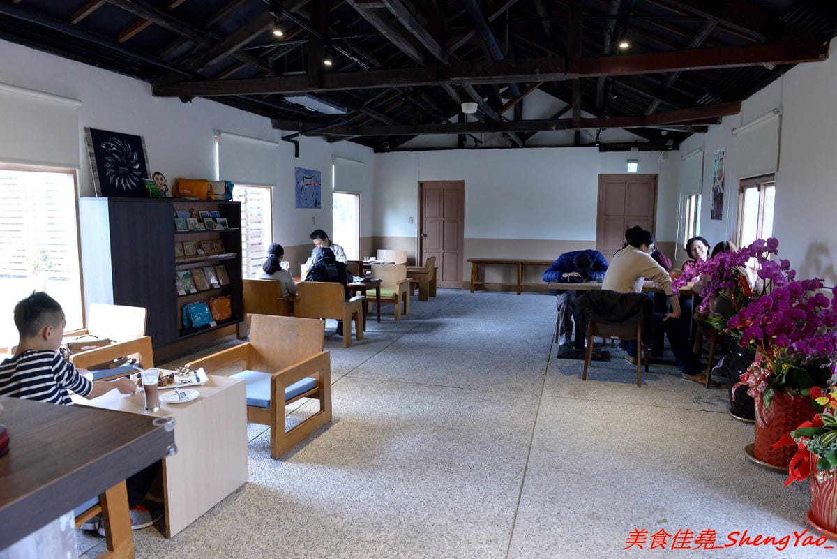 [台中清水]山步館 – 牛罵頭遺址文化園區內新開的文創複合式咖啡店,咖啡不錯,烤餅好吃推薦必點,裏頭有不少清水文化相關介紹,園區內還有史前文化石器展覽,非常適合假日一家大小前來。