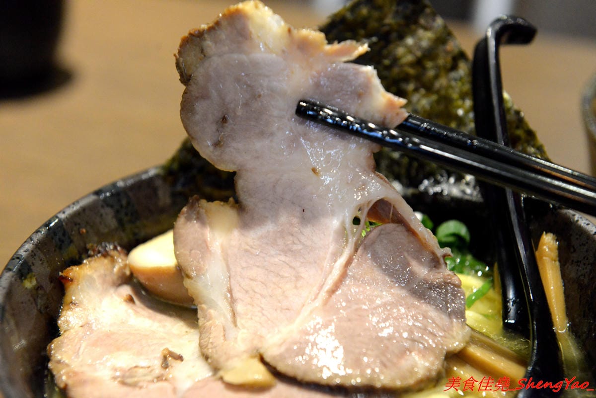 [台中西區]麵屋 零 – 日本人開的拉麵店,老闆來自日本池袋知名拉麵店”大勝軒”,在台灣先後在鷹流拉麵和麵屋輝擔任拉麵師傅,拉麵湯頭好喝有記憶度,叉燒大塊好吃,2/10-2/12試賣,2/13正式開幕。