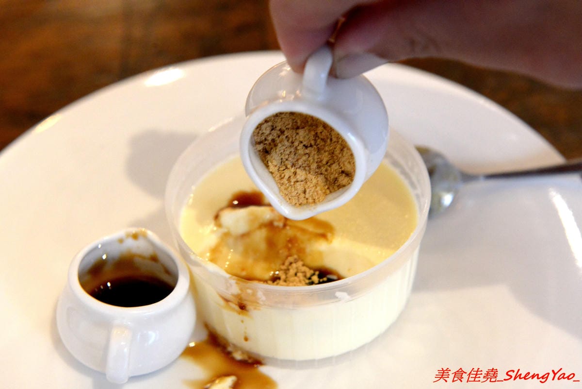 [台中清水]Yorimichi 順道菓子店 甜點飲品篇 – 台中海線最有深度的甜點店,除了日式刨冰和泡芙外現在也推出多種甜點和飲品,新口味芝麻鮮奶泡芙搶先亮相,另外大推三種吃法的生乳布蕾、提拉米